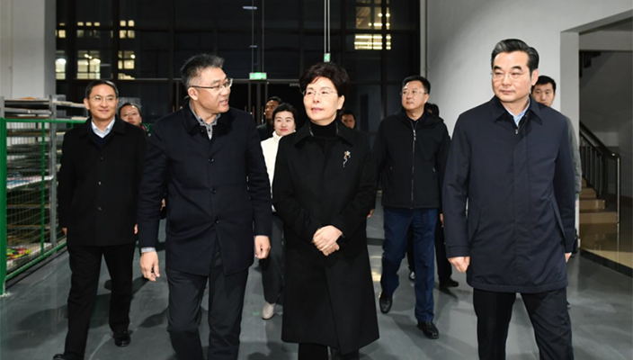 省委常委、省委宣傳部部長(zhǎng)徐纓來(lái)淮調(diào)研